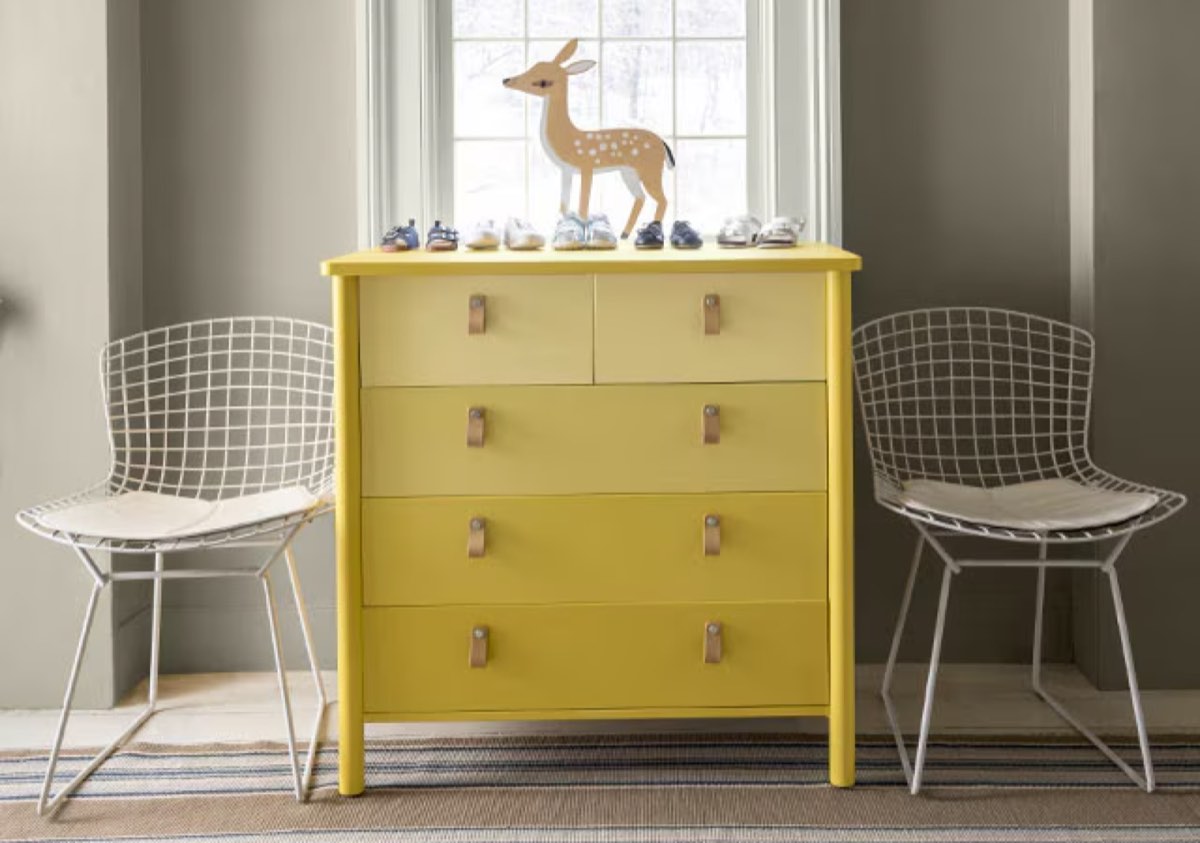 Best Paint for Furniture Refinishing in 2026: Chalk, Mineral, or Cabinet Enamel